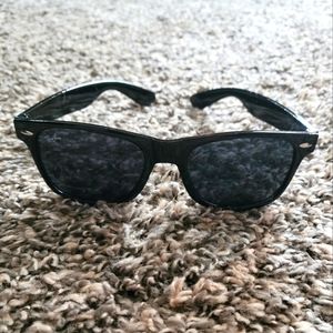 💗5/$25💗 Black Sunglasses